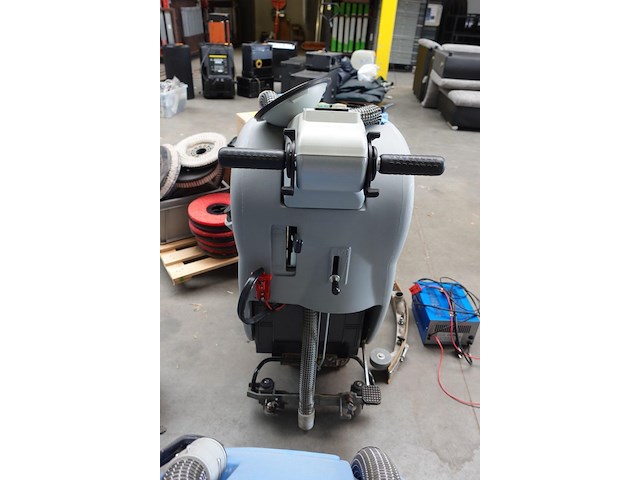 Schrobzuigmachine floorpul - afbeelding 10 van  15