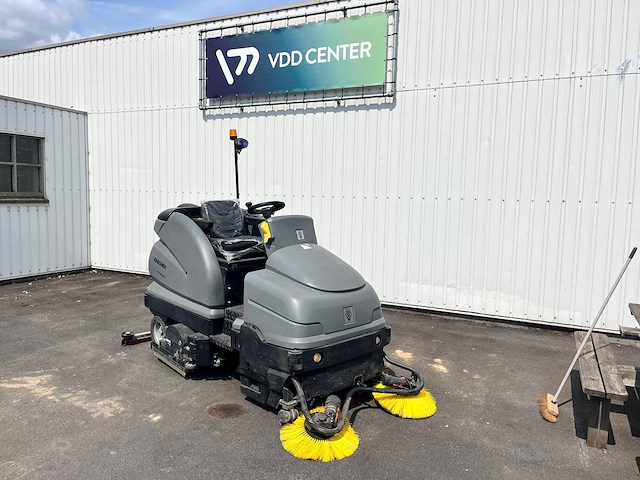 Schrob/zuigmachine karcher b 250 r120 elektrisch 2019 met geïntegreerde veegfunctie - afbeelding 1 van  1