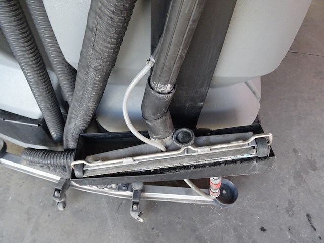 Schrob/zuigmachine karcher - afbeelding 7 van  17