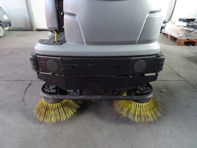 Schrob/zuigmachine karcher - afbeelding 12 van  17