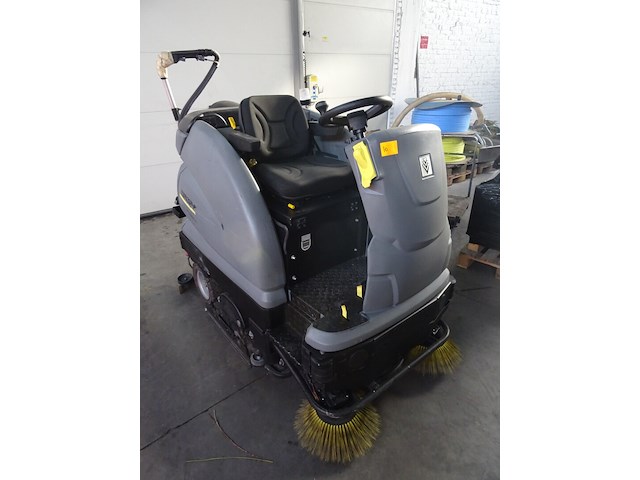Schrob/zuigmachine karcher - afbeelding 13 van  17