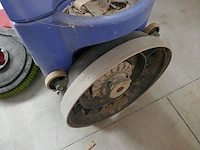Schrobzuigmachine numatic - afbeelding 6 van  15