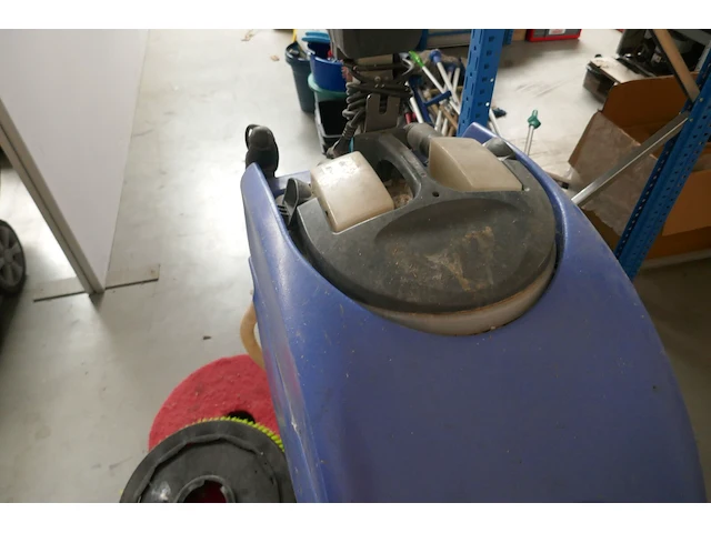 Schrobzuigmachine numatic - afbeelding 7 van  15