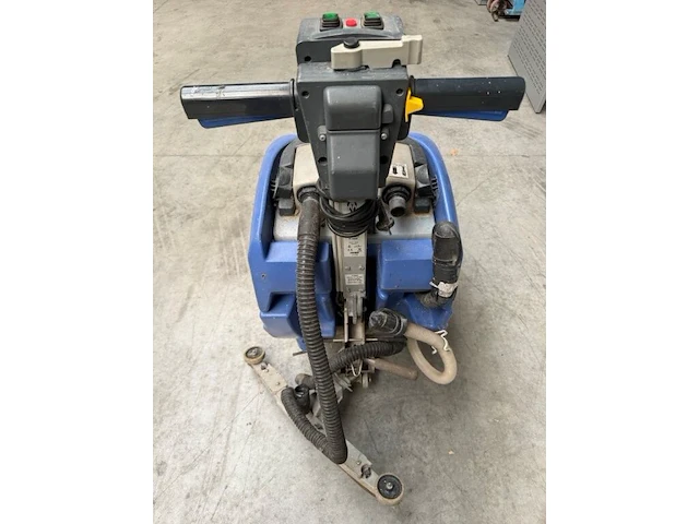 Schrobzuigmachine numatic - afbeelding 9 van  15
