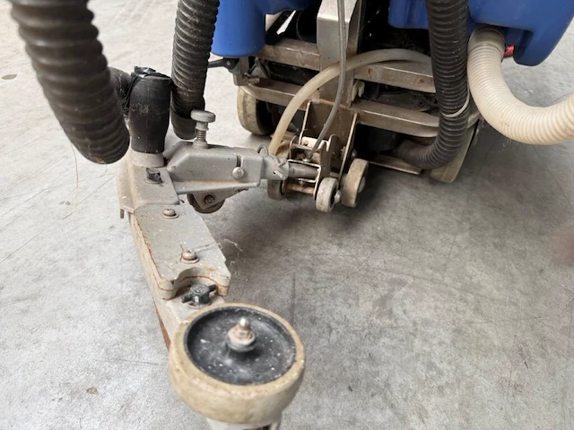 Schrobzuigmachine numatic - afbeelding 10 van  15