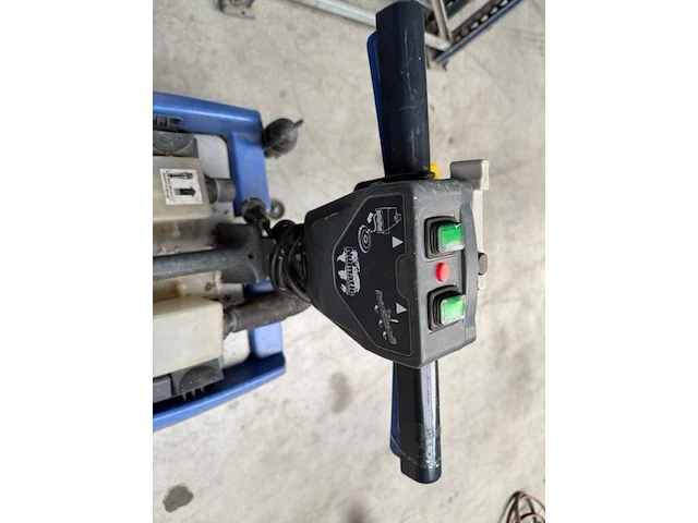 Schrobzuigmachine numatic - afbeelding 11 van  15
