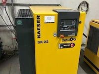 Schroefcompressor kaeser sk 22, bouwjaar 2014, vermogen van 11,0 kw en een maximale bedrijfsdruk van 11,0 bar. de compressor heeft 43.967 bedrijfsuren.
