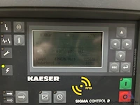 Schroefcompressor kaeser sk 22, bouwjaar 2014, vermogen van 11,0 kw en een maximale bedrijfsdruk van 11,0 bar. de compressor heeft 43.967 bedrijfsuren. - afbeelding 3 van  4