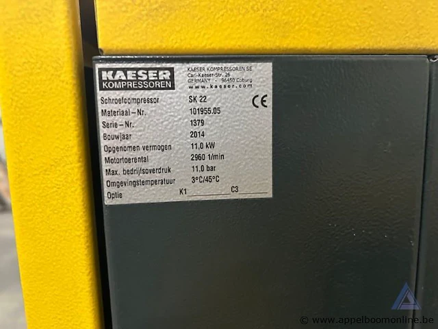 Schroefcompressor kaeser sk 22, bouwjaar 2014, vermogen van 11,0 kw en een maximale bedrijfsdruk van 11,0 bar. de compressor heeft 43.967 bedrijfsuren. - afbeelding 4 van  4