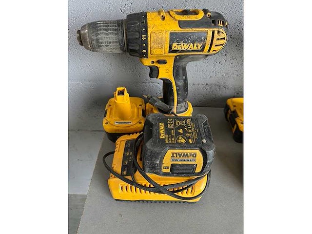 Schroefmachine dewalt - collated screw guns (2x) - afbeelding 1 van  4