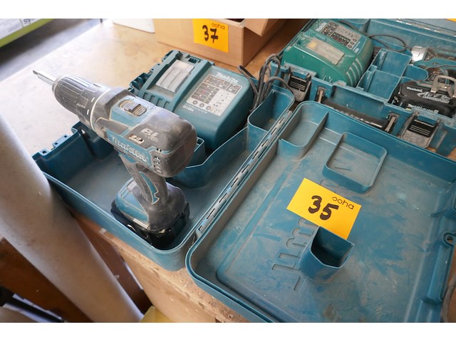Schroefmachine met koffer en lader makita - afbeelding 1 van  3