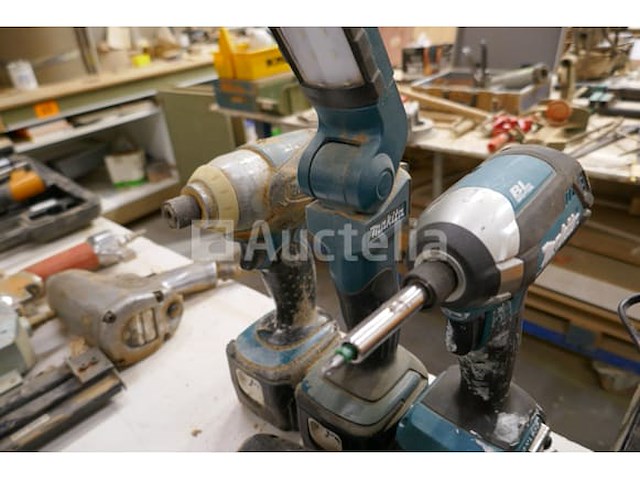 Schroefmachines en werflamp makita - afbeelding 1 van  4