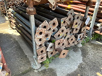 Schroefstempel (circa 53 stuks) - afbeelding 1 van  3