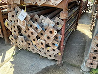 Schroefstempel (circa 61 stuks) - afbeelding 1 van  3