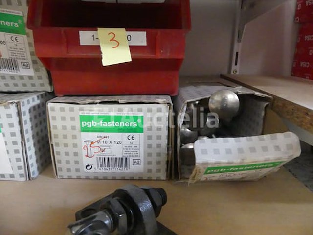 Schroeven en bevestigingsmiddelen - afbeelding 1 van  62