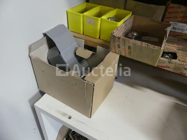 Schroeven en bevestigingsmiddelen - afbeelding 32 van  62