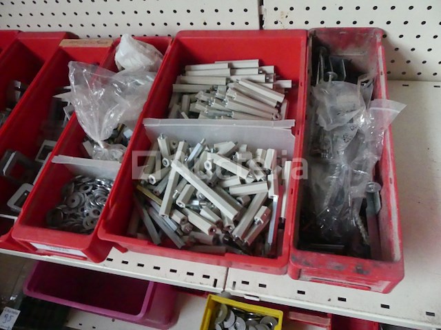 Schroeven en bouten - afbeelding 12 van  15