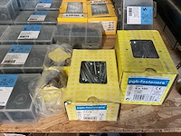 Schroeven en dopjes - afbeelding 3 van  10