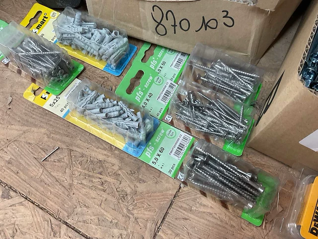 Schroeven pluggen balkdragers bescherming - afbeelding 12 van  12