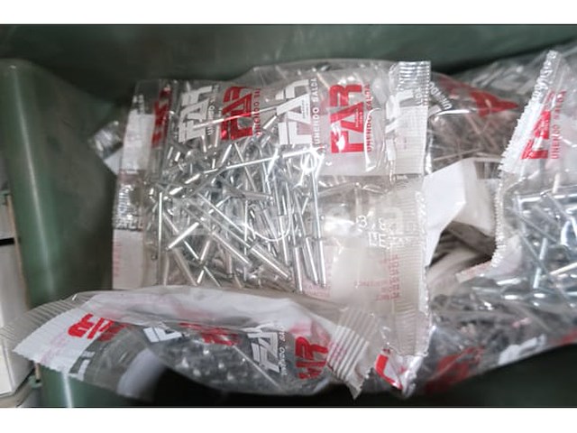 Schroeven - afbeelding 13 van  15