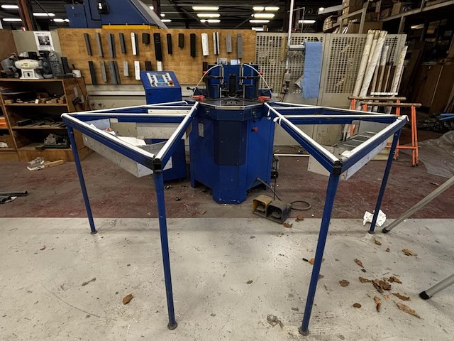 Schüco hoekverbindingsmachine 296 998 - afbeelding 1 van  9