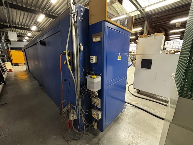 Schüco pdg e.cut geautomatiseerde tweekops alu verstekzaag - afbeelding 12 van  12