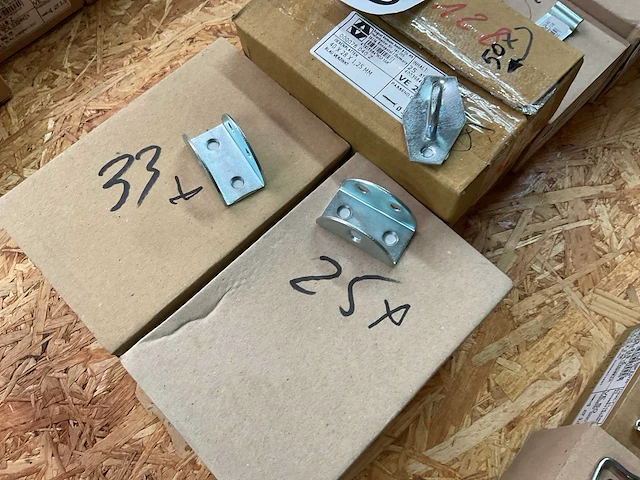 Schuif sloten en kist sluiters - afbeelding 4 van  8