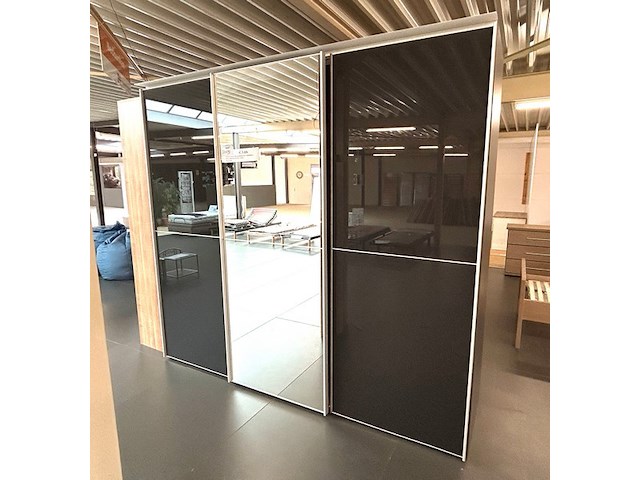 Schuifdeur kast - afbeelding 1 van  13