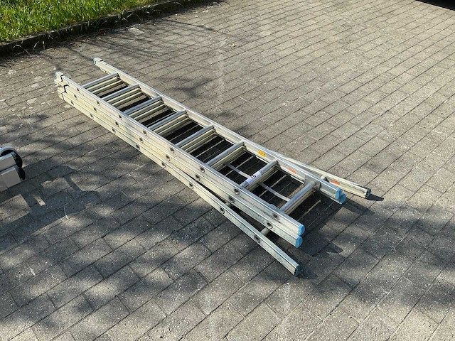 Schuifladder - afbeelding 1 van  4