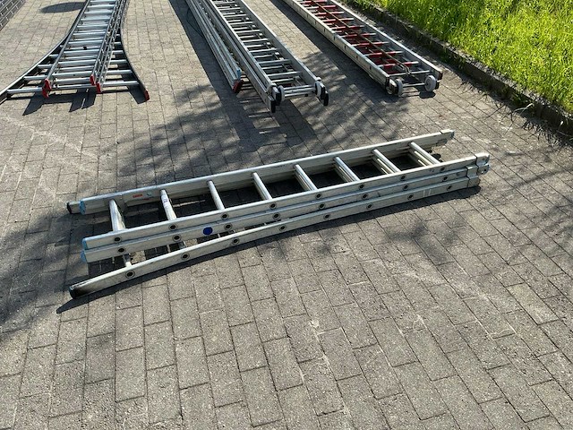 Schuifladder - afbeelding 2 van  4