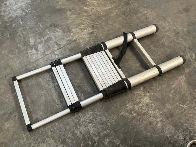 Schuifladder - afbeelding 2 van  4