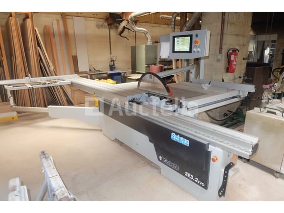 Schuiftafelzaag, schuurmachine en schuurmachine, boormachine, frees