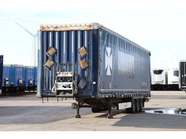 Schuifzeiloplegger krone 39000kg 2015 - afbeelding 1 van  1