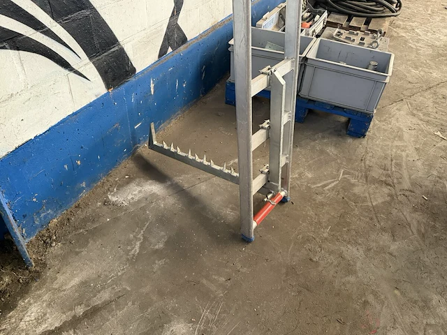 Schuindak ladder - afbeelding 1 van  3