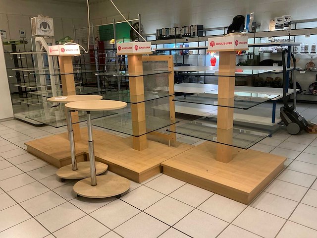 Schulte-ufer houten display met verlichting (3x) - afbeelding 2 van  6