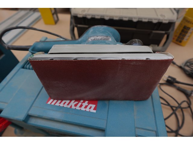 Schuurmachine + accu vijsmachine makita - afbeelding 4 van  7