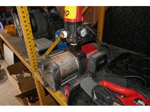 Schuurmachine + hydrofoorpomp + takel - afbeelding 3 van  6