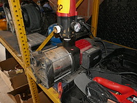 Schuurmachine + hydrofoorpomp + takel - afbeelding 3 van  6