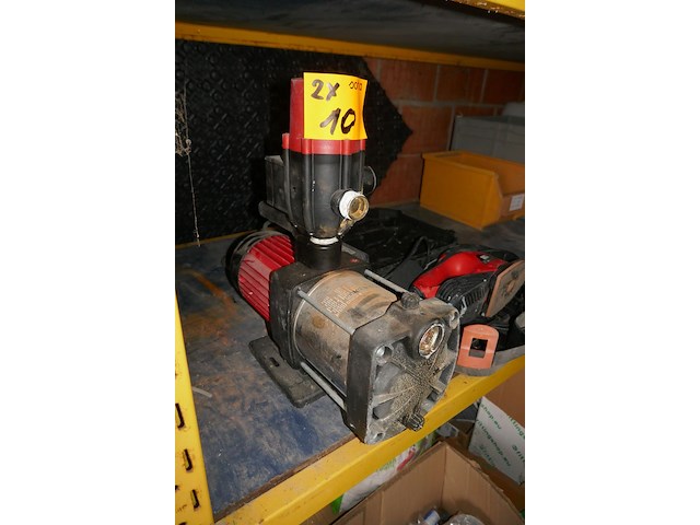 Schuurmachine + hydrofoorpomp + takel - afbeelding 4 van  6