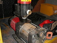 Schuurmachine + hydrofoorpomp + takel - afbeelding 4 van  6