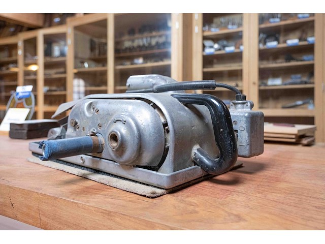 Schuurmachine in aluminium - afbeelding 1 van  3