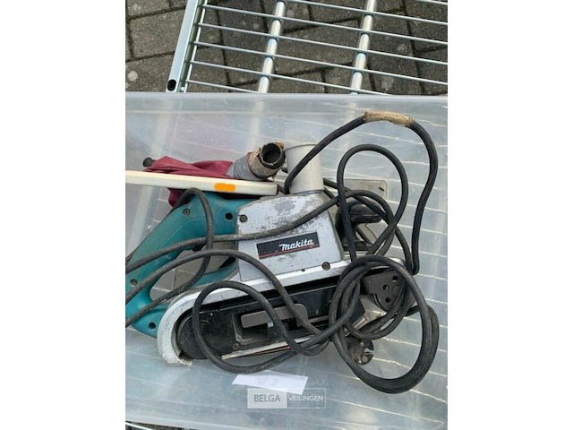 Schuurmachine makita - afbeelding 1 van  2