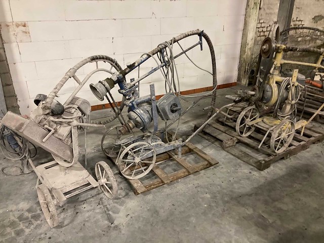 Schuurmachines 6 stuks en schuurstenen - afbeelding 6 van  13