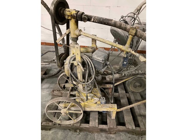 Schuurmachines 6 stuks en schuurstenen - afbeelding 11 van  13