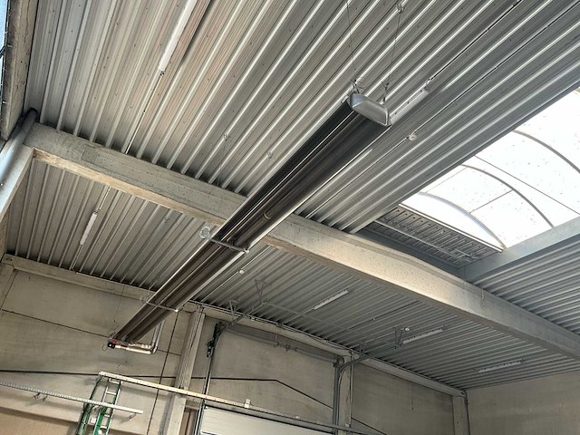 Schwank donkerstraler 39 kw - afbeelding 1 van  7