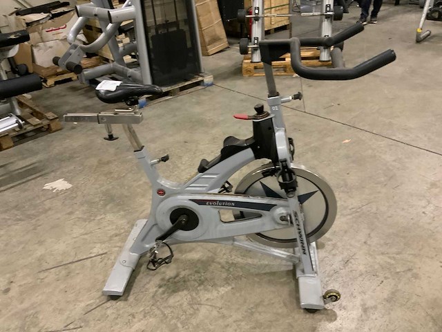 Schwinn evolution indoorcycle spinningbike - afbeelding 1 van  5