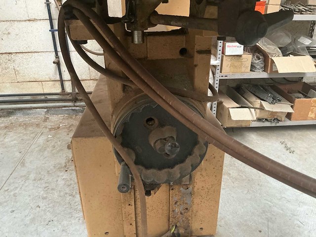 Scm r9 kopieerfreesmachine - afbeelding 13 van  14