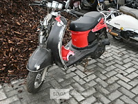 Scooter agm