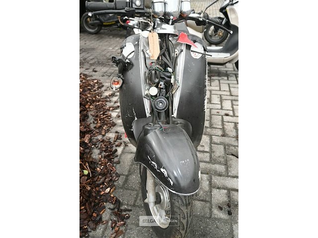 Scooter agm - afbeelding 3 van  6