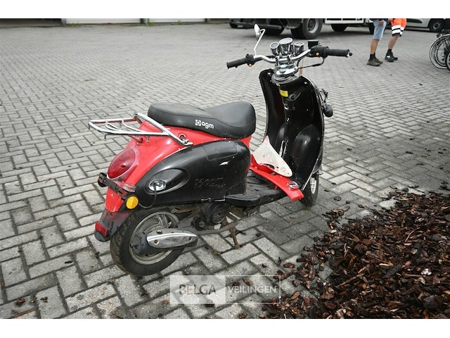 Scooter agm - afbeelding 4 van  6
